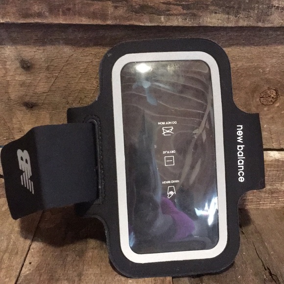 new balance armband new balance armband